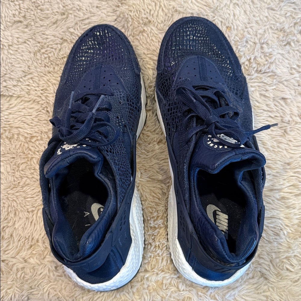 Nike Size 10 WMNS AIR HUARACHE RUN PRINT 'CANNON CROCODILE' - Picture 7 of 8